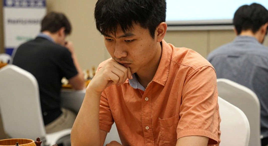 प्राग की चालें, हैम्बर्ग का बहीखाता: ChessBase Magazine #225 में किसका पैसा और किसका विश्लेषण है