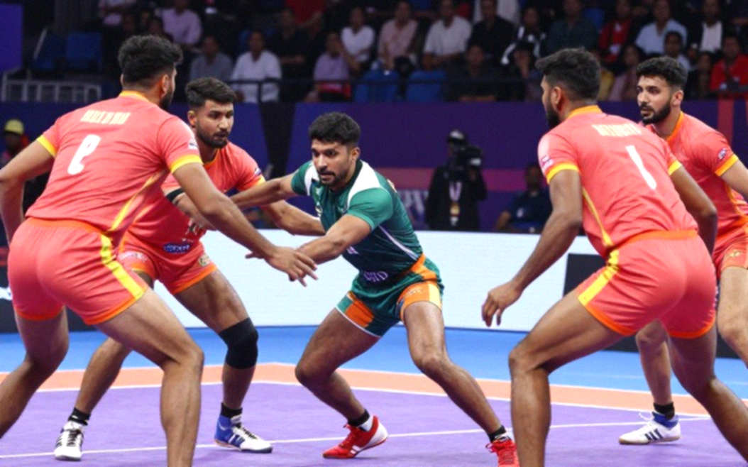 अहमदाबाद की अंकतालिका में चौथा नंबर वो टीम है जिसने एक भी रेड नहीं की